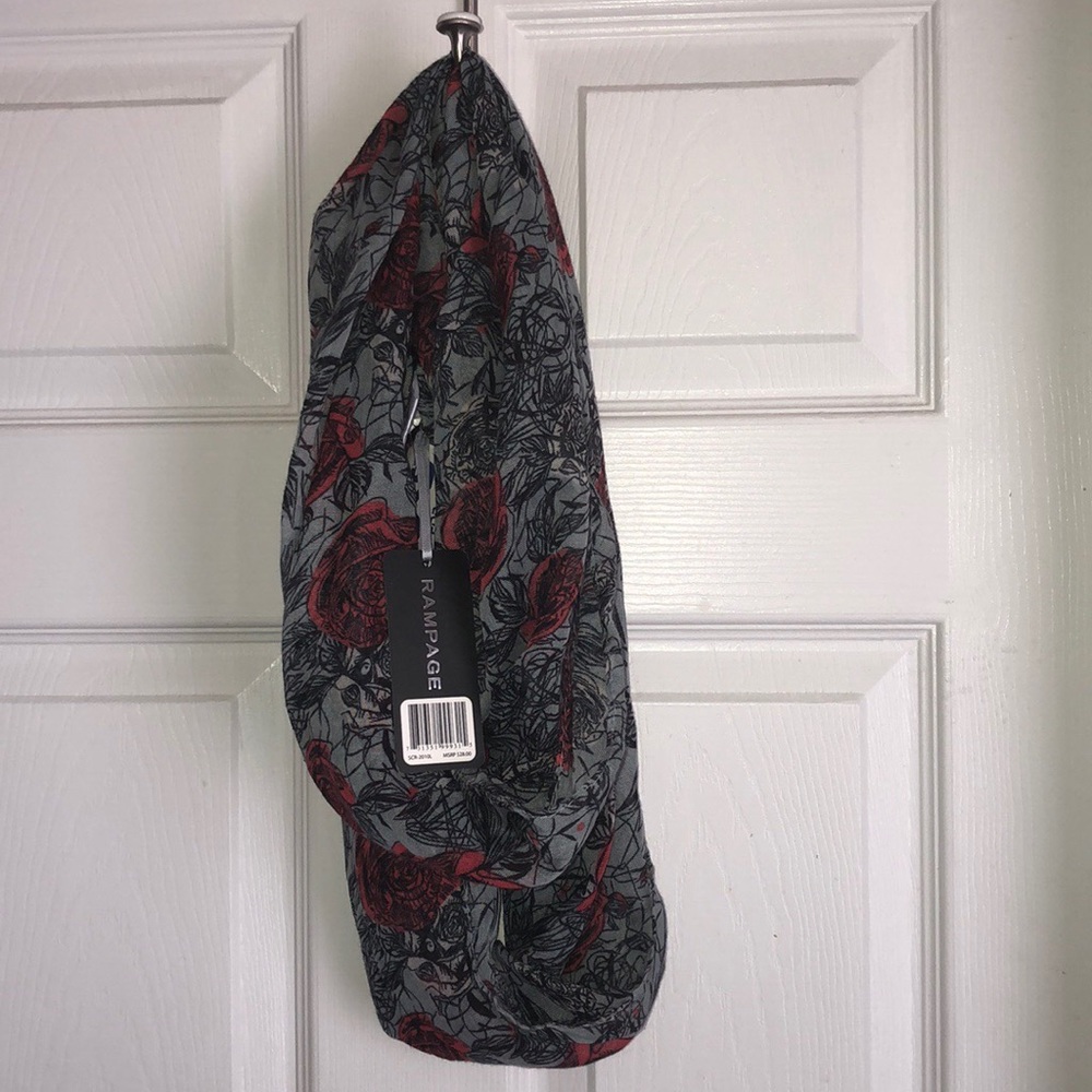 Brand new Scarf